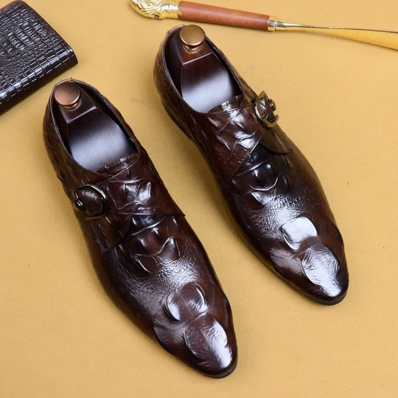 Serpatura Classic Lace-Up Elegance