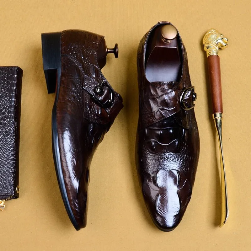 Serpatura Classic Lace-Up Elegance