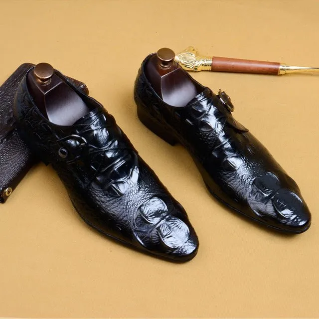 Serpatura Classic Lace-Up Elegance