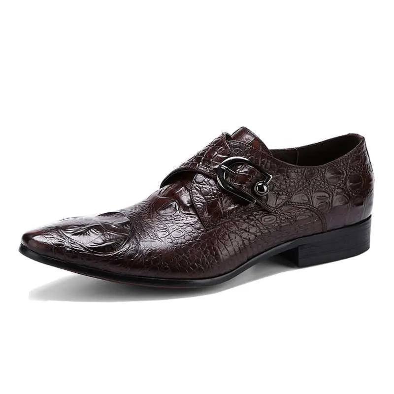 Serpatura Classic Lace-Up Elegance