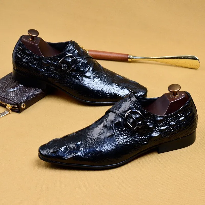 Serpatura Classic Lace-Up Elegance
