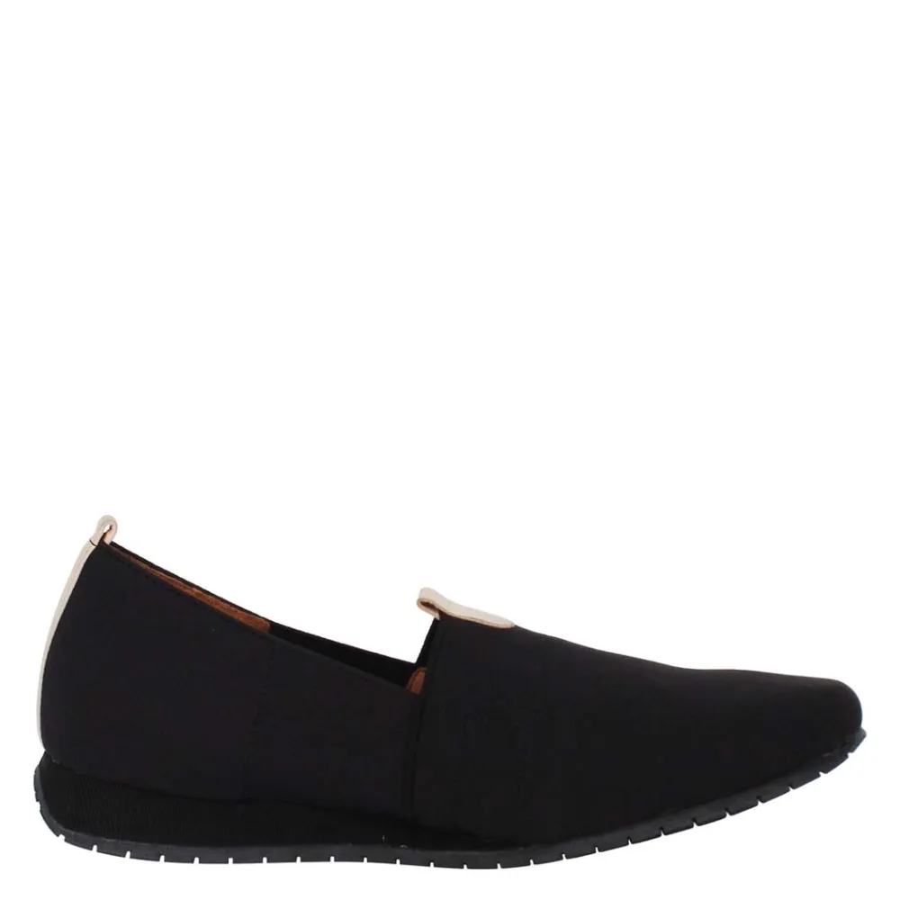 TUMAI BLACK