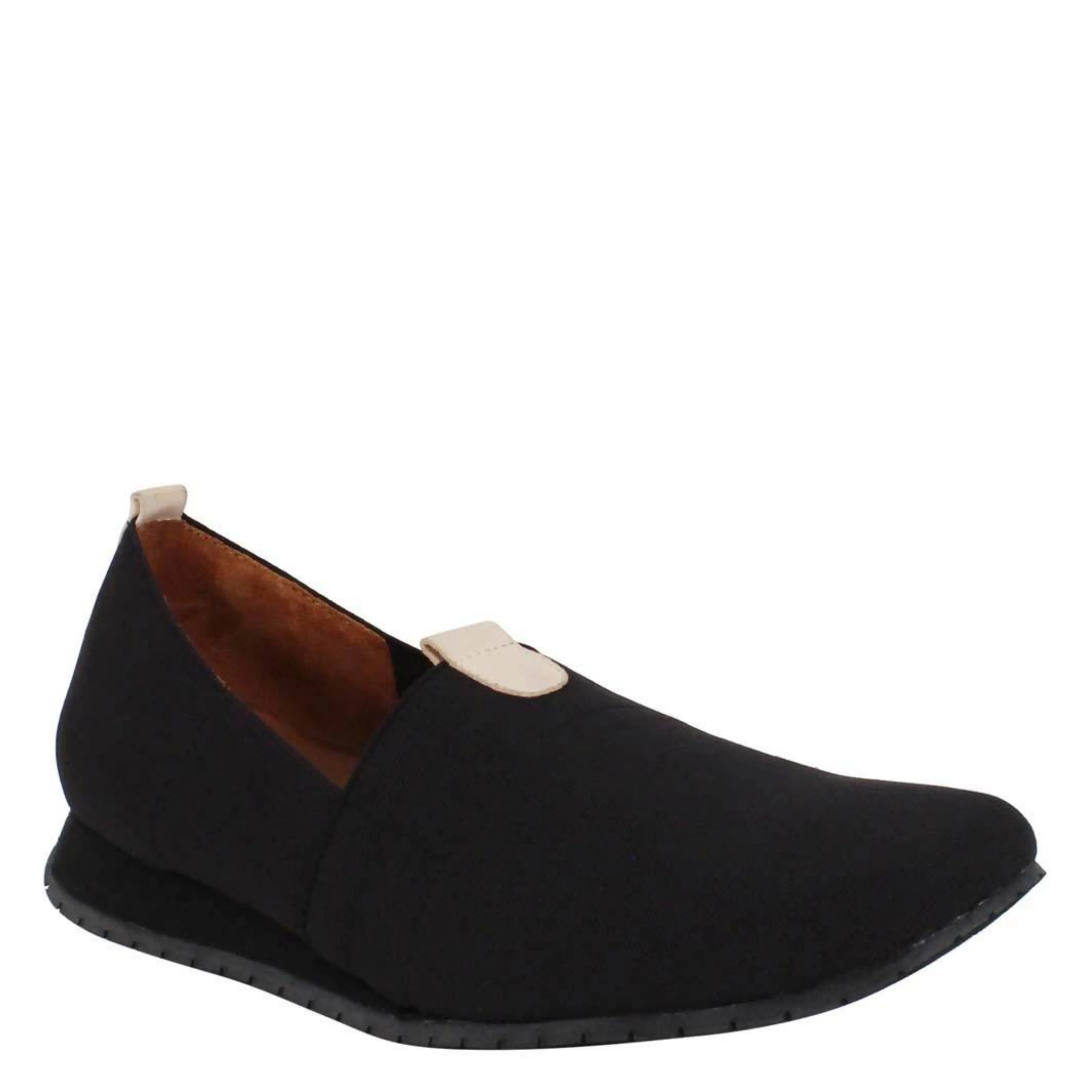 TUMAI BLACK